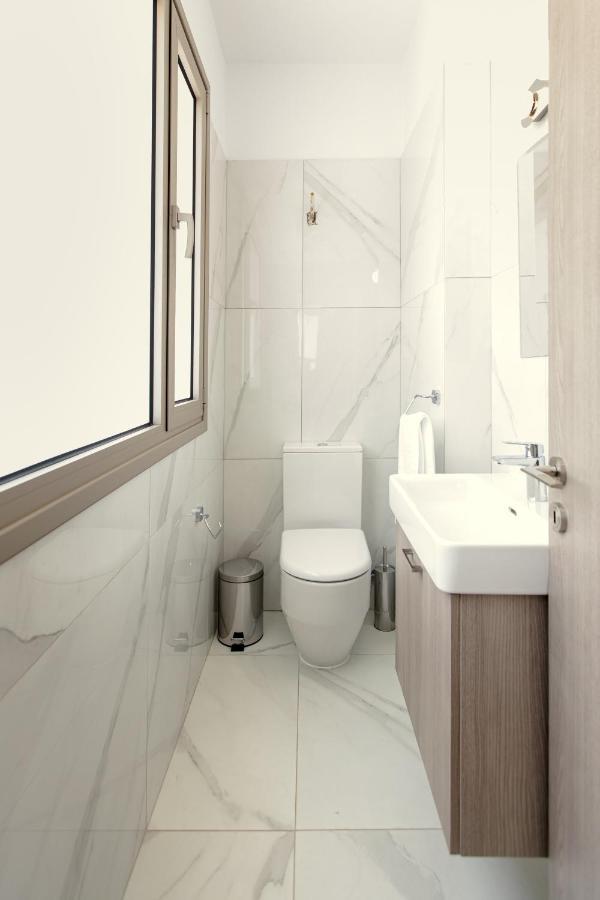 Palm Tree Villas Livadhia Екстер'єр фото