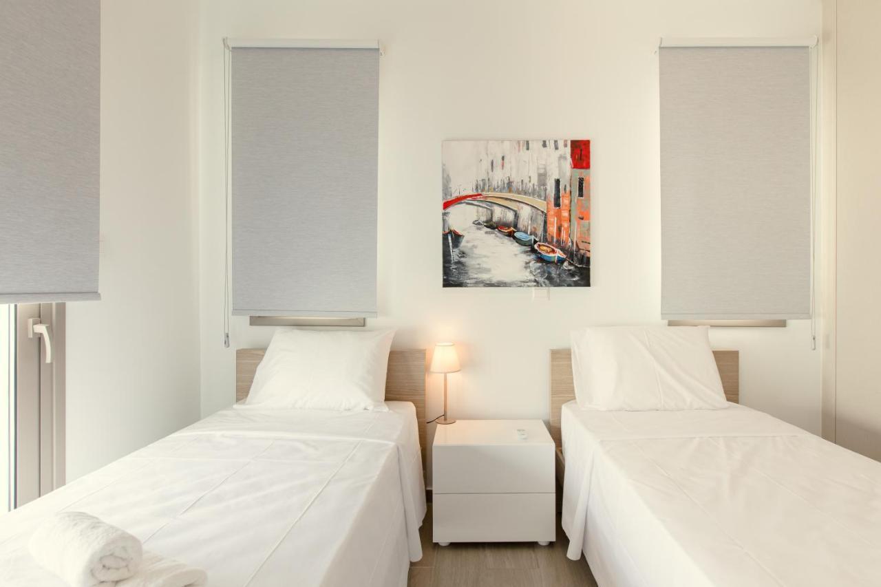 Palm Tree Villas Livadhia Екстер'єр фото
