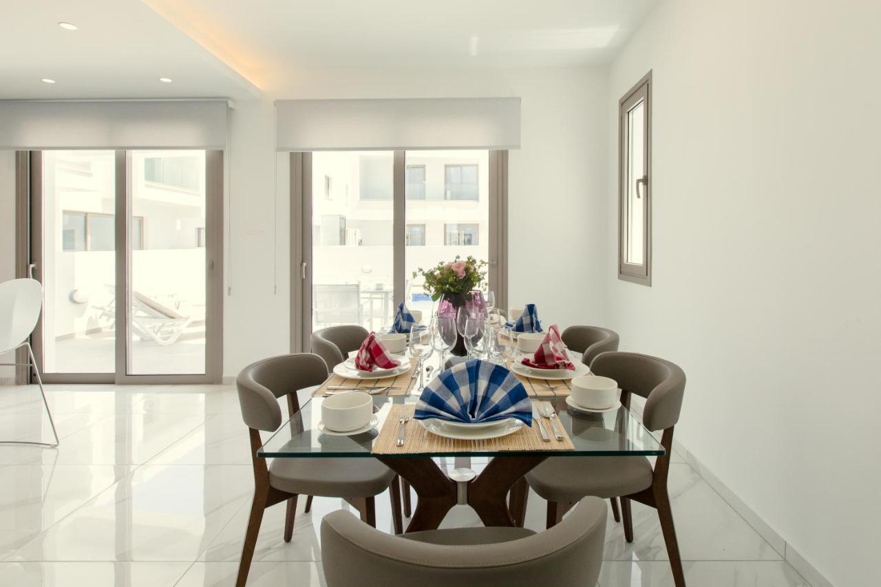 Palm Tree Villas Livadhia Екстер'єр фото